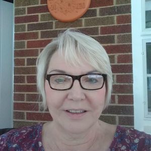 Meet your Posher, Cynthia